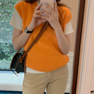 橙色针织马甲女