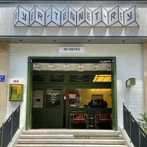 户外三角形灯箱门头招牌定制商场亚克力烤漆指示牌酒店发光字定做