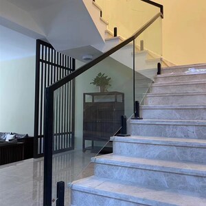 南京定制实木楼梯扶手钢化玻璃栏杆玻璃o夹楼梯扶手阁楼护栏