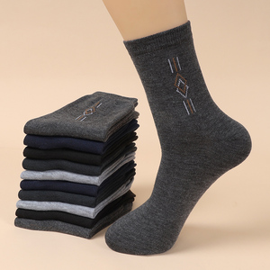 足力健官方旗舰店10双袜子男士秋冬中老年棉袜爸爸袜中筒黑色耐磨