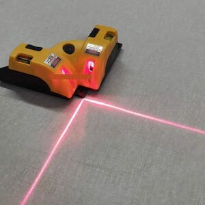 抖音同款水平仪红外线窗帘裁布激光免画线神器裁直线和直角