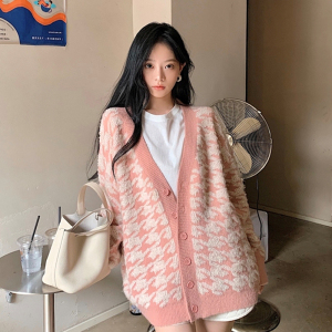 可爱粉色千鸟格毛衣开衫女秋冬外穿宽松设计感洋气百搭针织外套