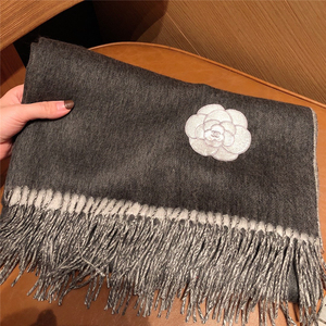 正品代购chanel/香奈儿 21秋冬新款双面色山茶花流苏羊绒围巾披肩