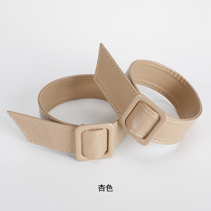 卡其色风衣袖口绑带