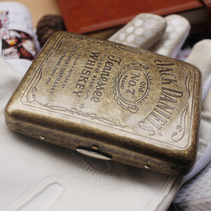 上海暑月包装有限公司淘宝父亲节威士忌蛋糕摆件小酒瓶台杰克丹尼网