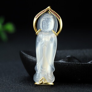 一元拍卖 玉髓镶嵌高冰站观音吊坠