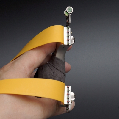 高精准不锈钢线切割弹弓专业户外竞技弹工s架子红外激光k瞄准器扁