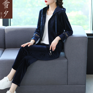 妈妈秋装金丝绒运动套装洋气新款春秋两件套中年女中老年女装外套