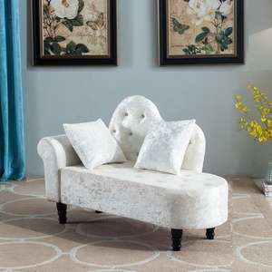 床尾小沙发卧室双人