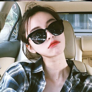 2021年新款海边度假墨镜女高级感显脸小防晒眼镜女修脸型瓜子小脸