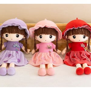 佳佳小女孩可爱布娃娃戴帽子毛绒洋娃娃睡觉抱枕女童生日玩具礼物