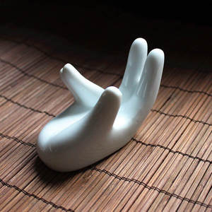 2022佛教用品 陶瓷纯白观音手烛台 饰品摆件 佛手蜡烛托 杯托烛托