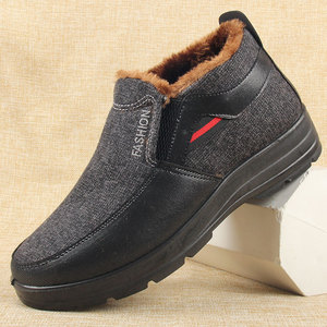 老头棉鞋男一脚蹬