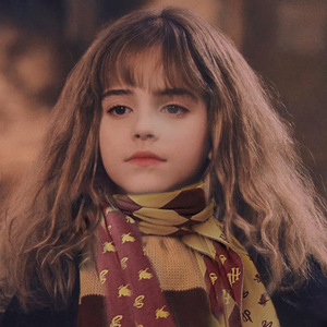 哈利波特围巾同款女生2021冬季新款百搭生日礼物赫敏周边霍格沃兹