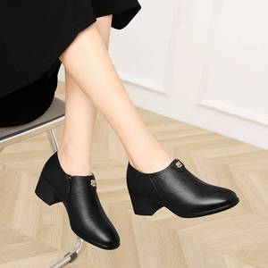 官方旗舰店刺玫瑰安妮娜冰女人黑色皮鞋女粗跟春秋2021年新款真皮