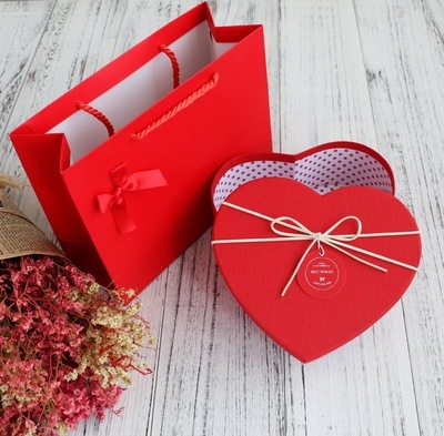 礼盒情人节大h号纸盒爱心中号精致有盖盒子使用心型礼物盒礼品