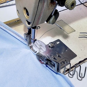 缝纫机包边器怎样安装图片