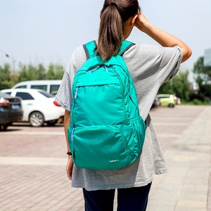 户外女士登山包轻便