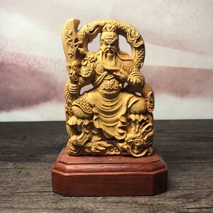 崖柏木雕御龙关公摆件关二爷雕刻武财神车摆件家居办公桌装饰品