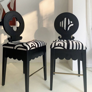 小众设计中古椅子四叶草椅现代简约梳妆椅家用复古法式奶油风餐椅