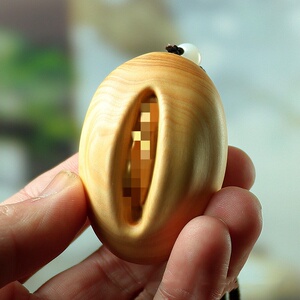 00吴小波13461572345淘宝檀木雕刻文玩旺丁旺财手捻把件男女生命之