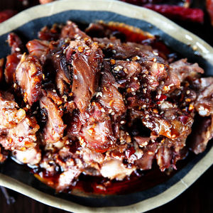 猪头肉熟食鲜辣五香卤味真空即食核桃肉零食宿舍即食零嘴追剧小吃