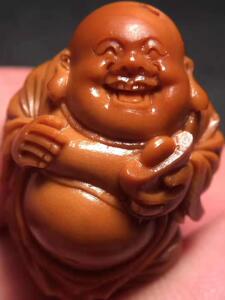 王晓明核雕