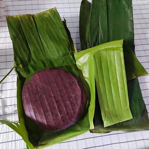 云南德宏傣味紫糯米糍粑芭蕉叶粑粑手工粘糕年糕手