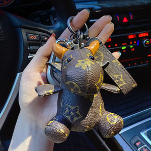 适用lv拆包挂饰麻将包洗漱包包芝麻街挂件老花汽车老花牛钥匙扣链