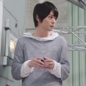高档假面骑士builmd衣服桐生战兔动漫cos服针织衫连帽假两件ins