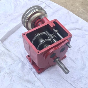 农用小型机械运苗机运输车变速箱后驱动麦田打药车拉苗船齿轮箱.