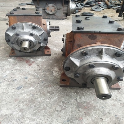 履带机变速箱总成