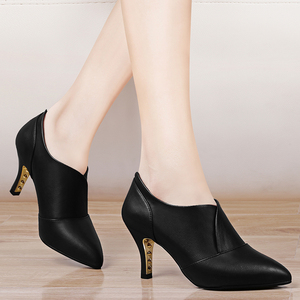 意尔康真皮单鞋女鞋高跟鞋女2021年新款春秋季防水台粗跟黑色皮鞋