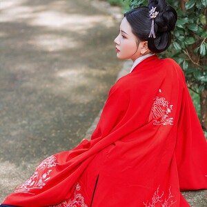 大袖衫女汉服单件红色篷女秋冬女外披广袖原创大袖衫红色汉服披风