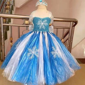 幼儿园塑料袋裙子废物利用服装女孩时装秀亲子手s工用垃圾袋做的