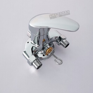 澡堂健身房员工宿舍用脚踩式淋浴器脚踏控制冷热r调温出水花i洒套