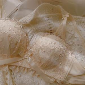 歌瑞尔内衣女小胸聚拢日系少女胸罩无钢圈收副乳上托防下垂纯欲文