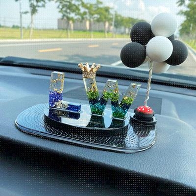 简约ins风字母摆台创hw意情侣黑色汽车摆件车载个性中控台装饰用