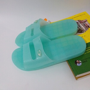 ii夏w季水晶透q明塑料凉拖鞋注压一体果冻沙滩鞋男女情侣家居2022