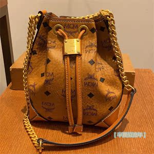代购mcm新款soft berlin印花logo迷你抽绳水桶包单肩斜跨链条包女