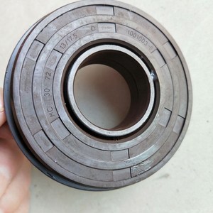 (10支装)沃得收割机导向轮油封防水自转密封猛龙旋耕机底盘油封