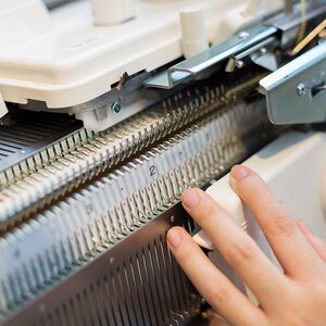 sk280手工a毛衣编织机家用u日本小型中粗线diy织毛衣机器全自