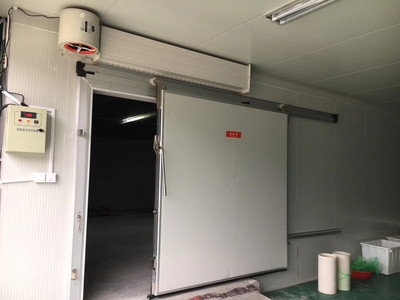 平开门冷库门