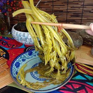 芥菜心酸菜冲菜贵州腊腊菜制作冲菜农家自制芥菜苔苦芥菜冲鼻菜