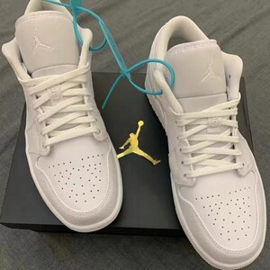 air乔1 mid aj1纯白男女同款休闲运动百搭低帮篮球鞋553558-130