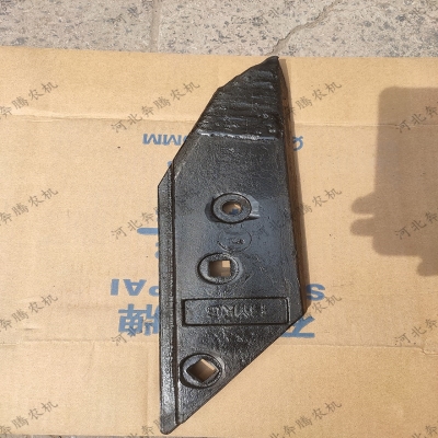 雷肯犁尖翻转铧犁地犁配件龙丰犁配件犁铧配件铧式犁43y5犁铧犁.