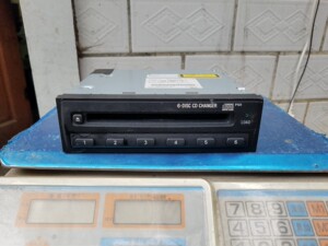 三菱帕杰罗碟盒老款帕杰罗v73原车cd碟盒碟机原厂原装碟盒6碟cd机