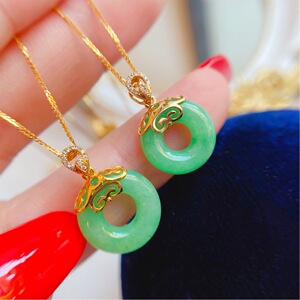 周六福999黄金平安扣吊坠水贝简约纯金天然翡翠钻石18k金项链女士