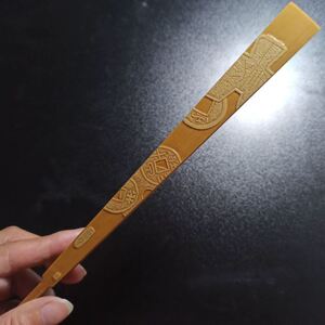 竹雕折扇,玉竹扇骨纯手工雕刻留青竹刻扇子,实心竹手把件金蟾