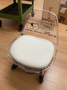 涂鸦椅子家用矮凳带滑轮万向轮塑料儿童小椅子客厅茶几靠背沙发凳